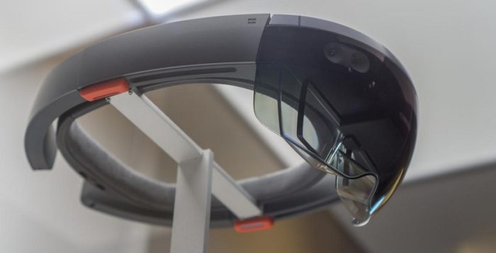 Asus планирует создать свою версию Microsoft HoloLens
