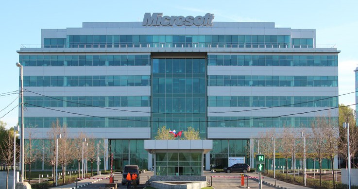 Microsoft прогнозирует падение продаж в России